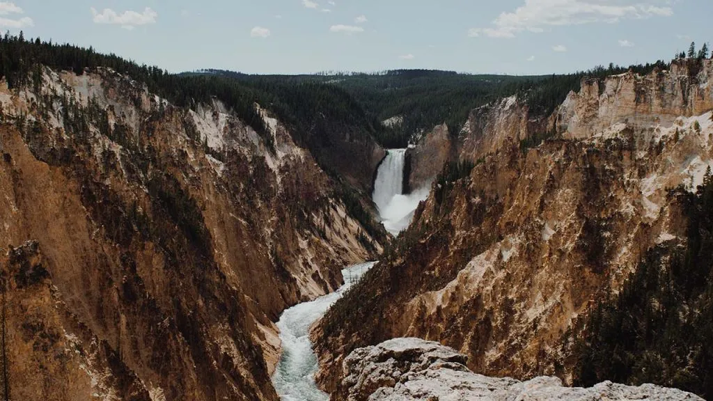 grand canyon of yellowstone